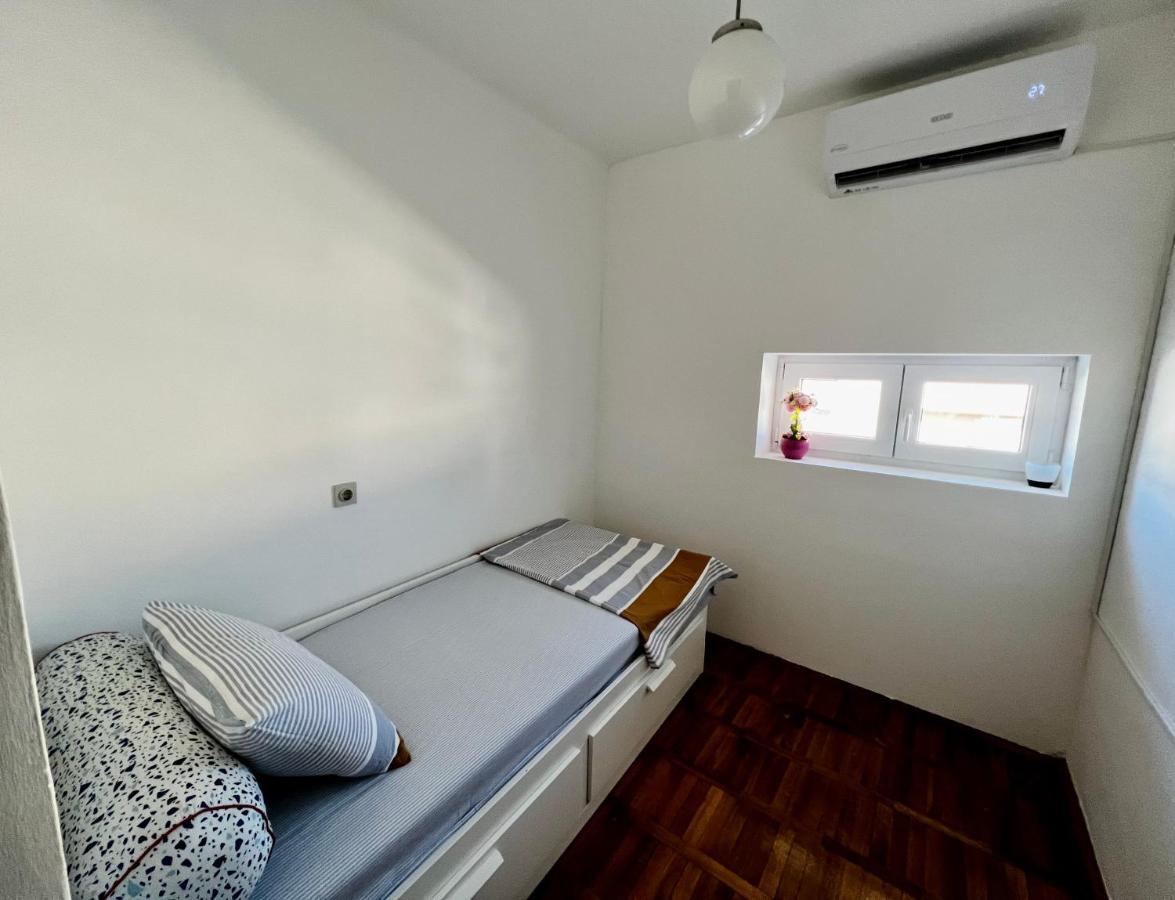 City Center Square Deluxe Nest Podgorica Exterior foto