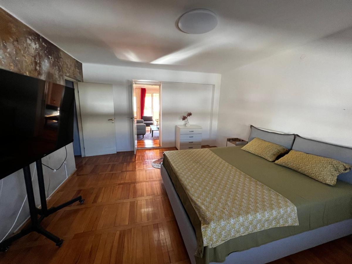 City Center Square Deluxe Nest Podgorica Exterior foto