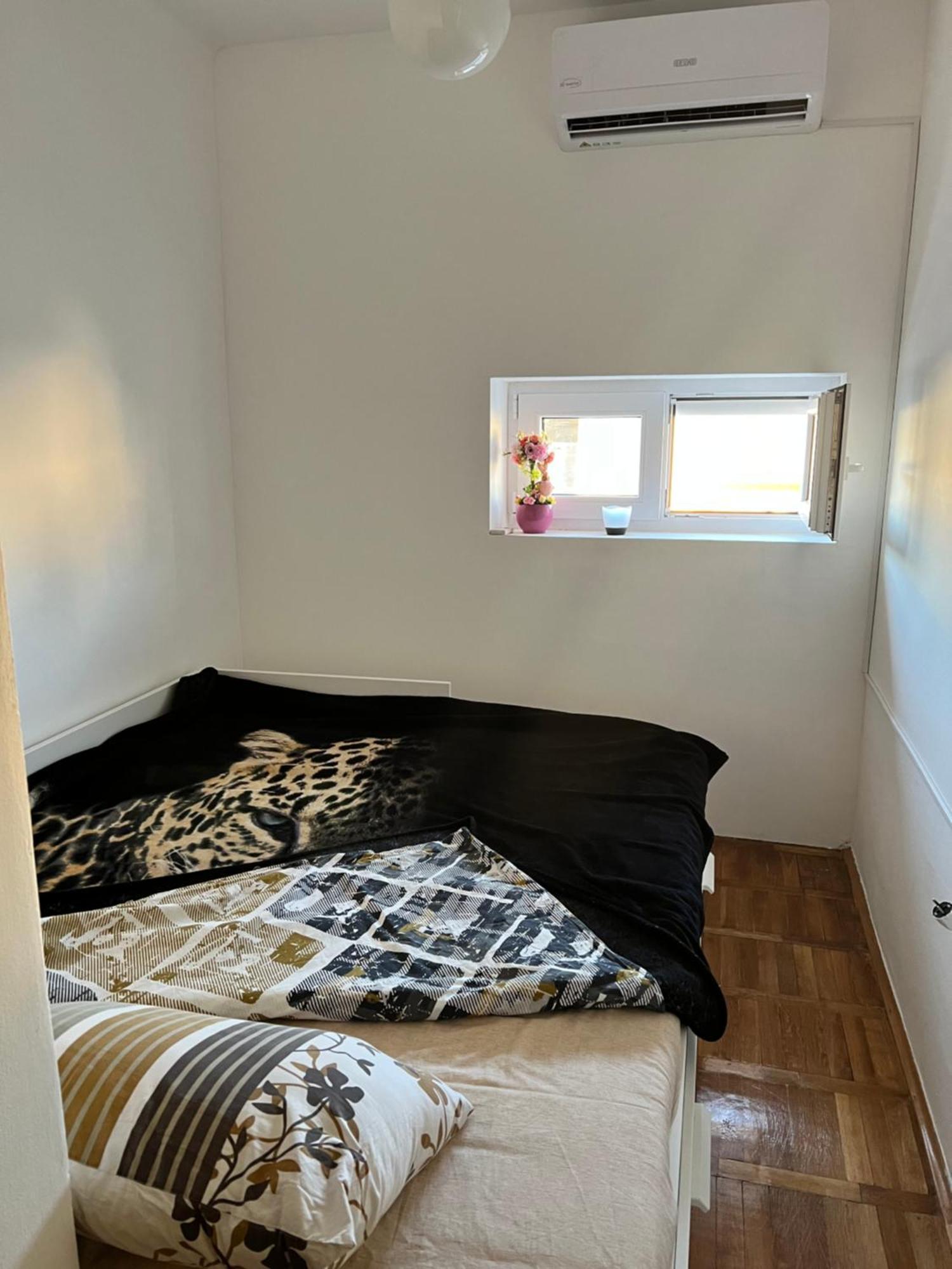 City Center Square Deluxe Nest Podgorica Exterior foto